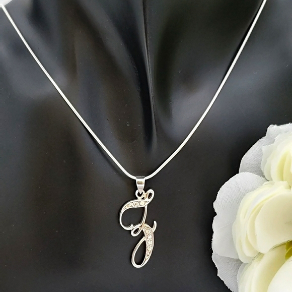 🥰 Perfect Sparkle Initial NECKLACE - Picture 8 of 8